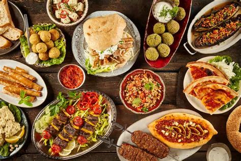 Dünya Mutfağından Lezzet Durakları: Türkiye'de ve Dünyada En İyi Yemek Deneyimleri